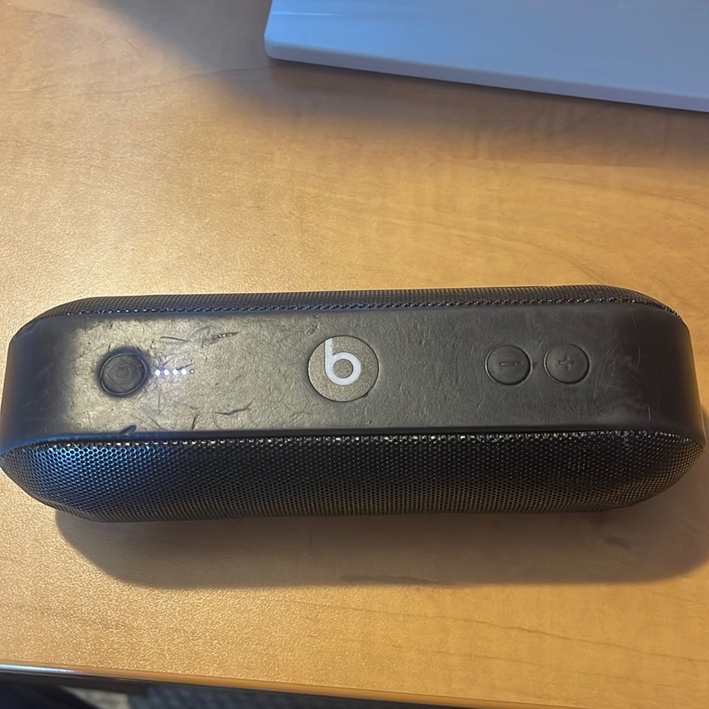 Beats pill plus